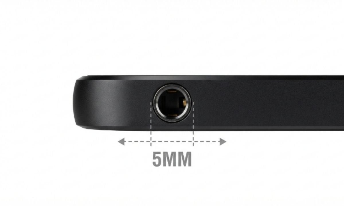 Headphone Jack Opening